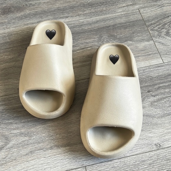 boutique Shoes - slide duuupes ✨